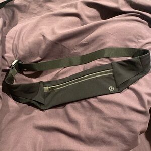 Lululemon Fast and Free Running Belt S/M